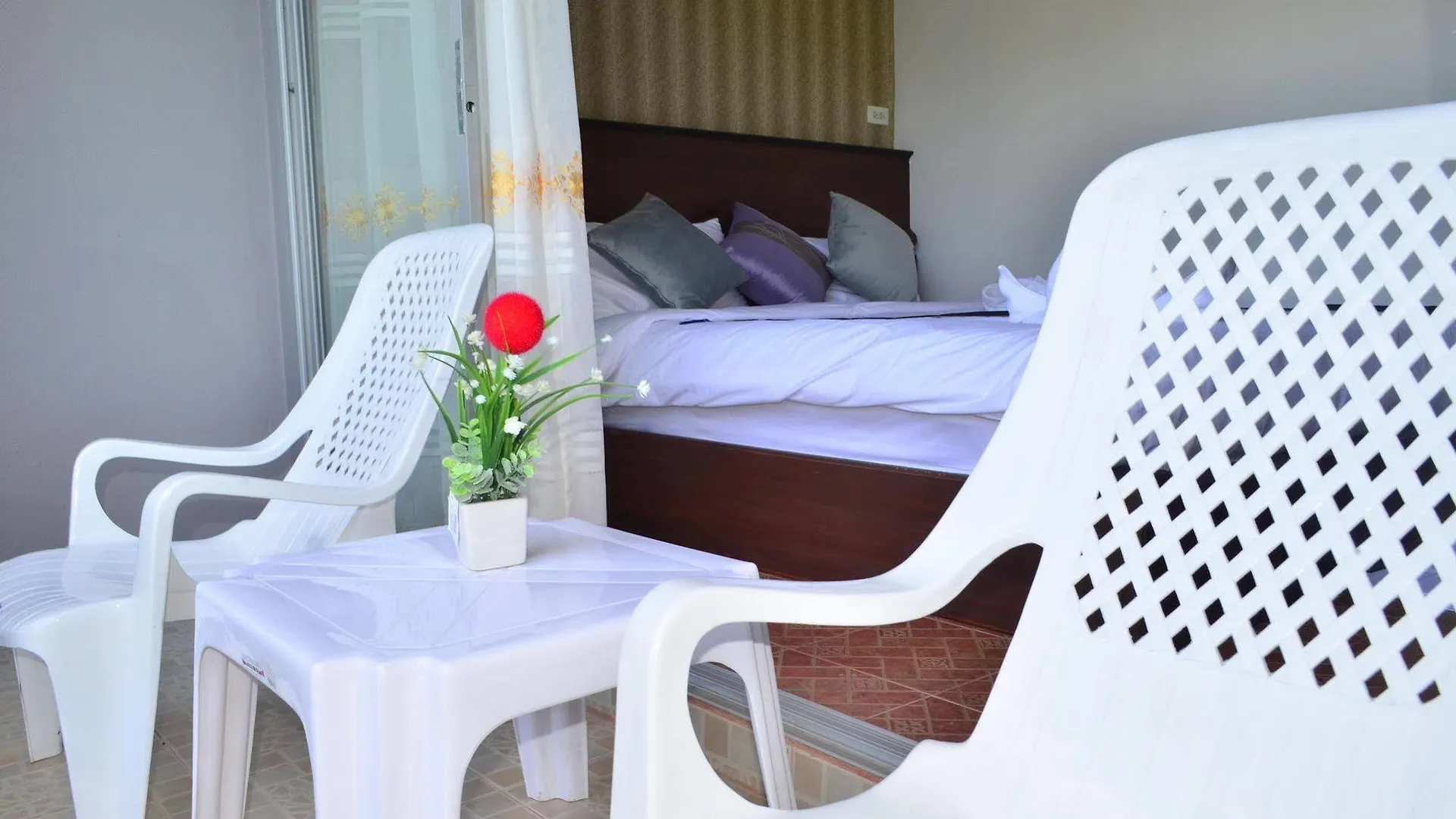 ** Aparthotel Lanta Nice Beach House Koh Lanta Thailand